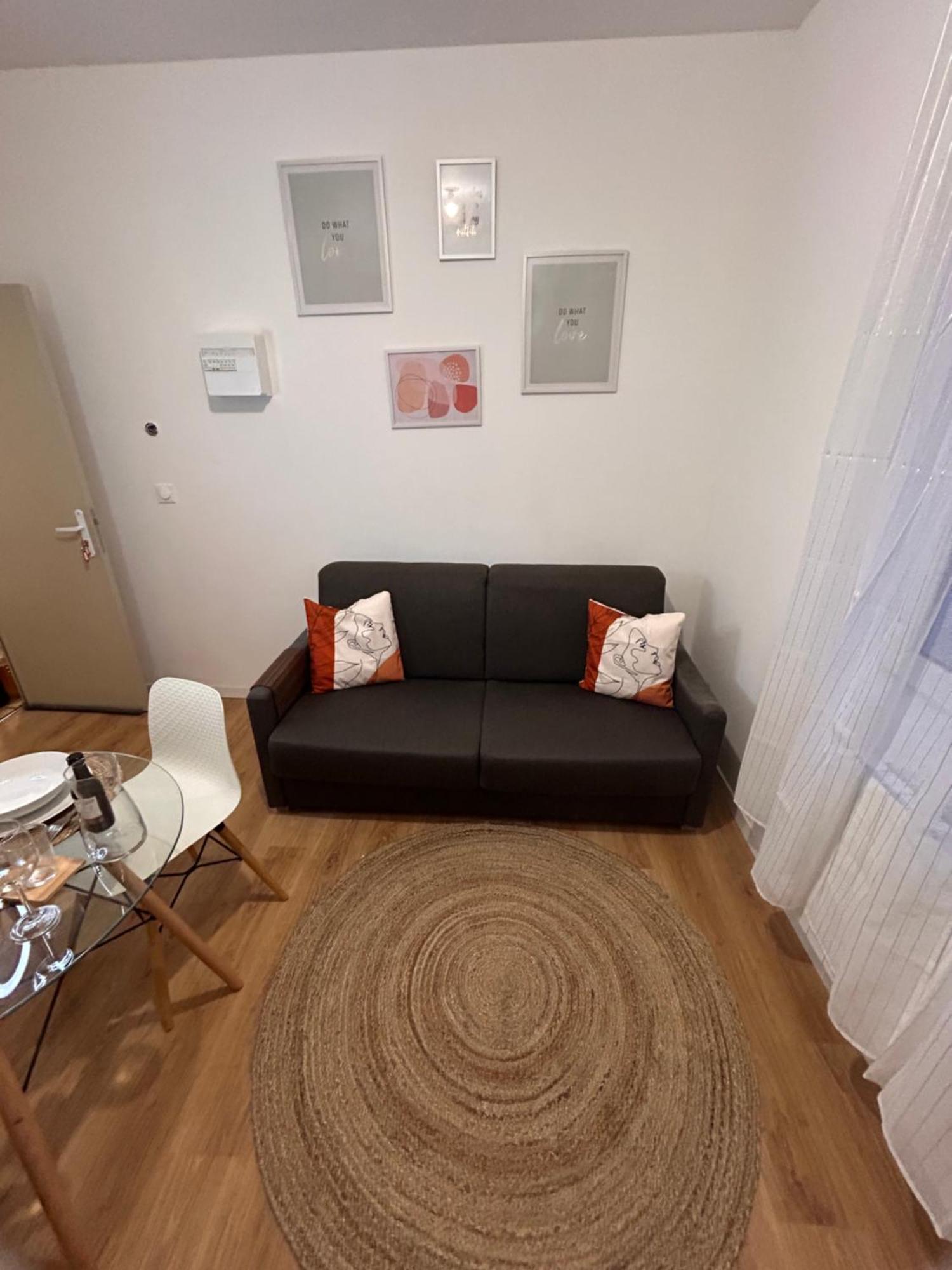 Serenity Stay Saint-Quentin  Zewnętrze zdjęcie